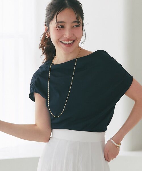 La boutique BonBon(ラブティックボンボン)の「【オシャレ度UP!】アシメドレープネックフレンチカットソー(Tシャツ/カットソー・レディース・ネイビー/ホワイト・FREE)」の9枚目の写真
