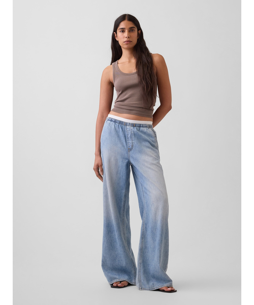 GAP(ギャップ)の「ミッドライズ スーパーライト プルオン バギーデニム(デニムパンツ・レディース・インディゴブルー/ライトインディゴブルー・XS/S/M/L/XXS)」の4枚目の写真