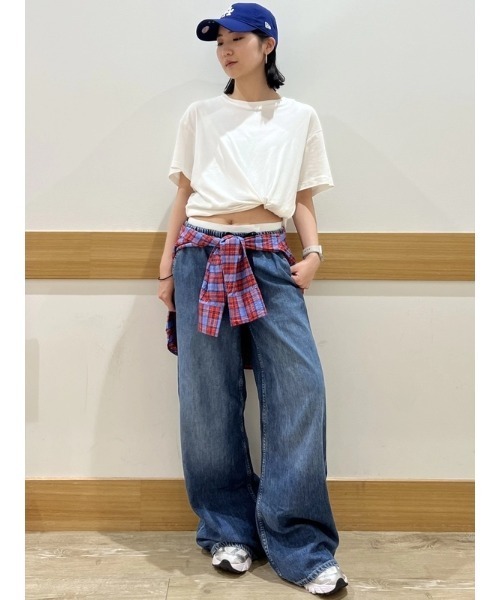 GAP（ギャップ）の「ミッドライズ スーパーライト プルオン バギーデニム（デニムパンツ・レディース・インディゴブルー/ライトインディゴブルー・XS/S/M/L/XXS）」の15枚目の写真