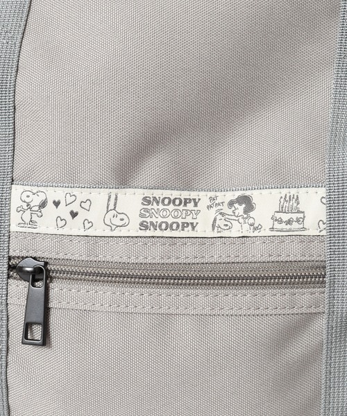 SNOOPY(スヌーピー)の「SNOOPY スヌーピー ボストンバッグ キャリーオンバッグ R-PET(ボストンバッグ・レディース・ブラック/ライトグレー・FREE)」の7枚目の写真