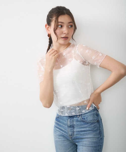 Lunea(ルネア)の「フラワーレースシアートップス / floral lace sheer top(Tシャツ/カットソー・レディース・アイボリー/ホワイト・FREE)」の4枚目の写真