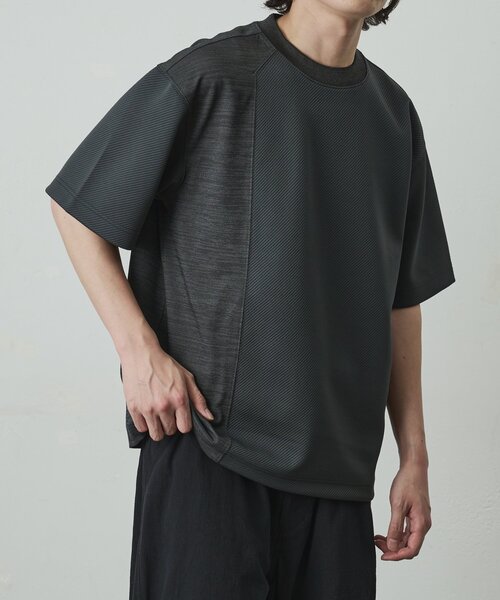COLONY 2139(コロニートゥーワンスリーナイン)の「バイアススウィッチングTシャツ(Tシャツ/カットソー・メンズ・ホワイト/チャコールグレー・LARGE/MEDIUM)」の1枚目の写真