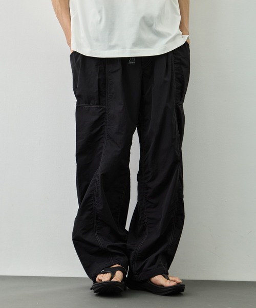 and wander(アンドワンダー)の「【and wander/アンドワンダー】crinkled nylon pants(その他パンツ・メンズ・ブラック・L/M)」の1枚目の写真