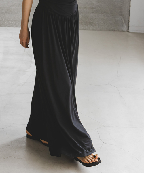 Noble(ノーブル)の「determ/デターム Collagen Multi Gathered Dress(ワンピース・レディース・ブラック・X-SMALL)」の4枚目の写真