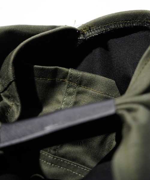 THRIFTY LOOK(スリフティールック)の「THRIFTY LOOK / スリフティールック BDU TRIANGLE TOTE SMALL トライアングル トートバッグ スモールサイス(トートバッグ・メンズ・ブラック/オリーブ・FREE)」の16枚目の写真