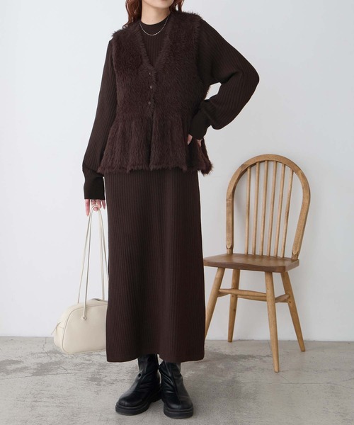 BONLECILL(ボンルシール)の「【2点SET】フェザーペプラムベスト+ワイドリブニットナローワンピース(ワンピース・レディース・ブラック/ブラウン/チャコールグレー/アイボリー・L/M)」の10枚目の写真