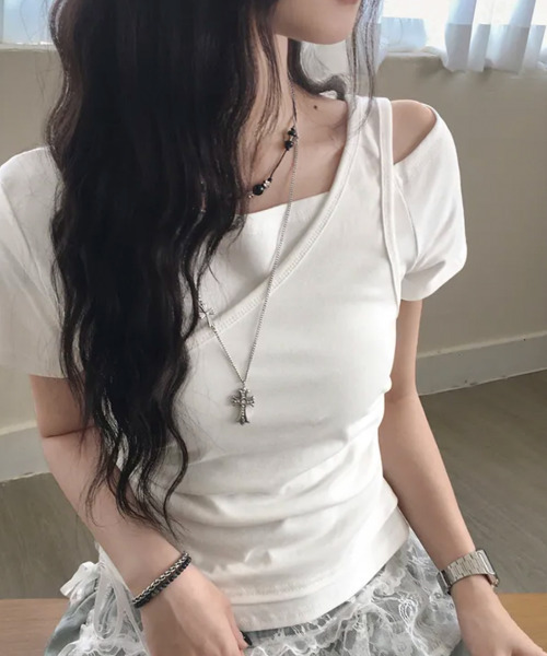 VIVID LADY(ビビッドレディー)の「アシメワンショル レイヤード風 半袖Tシャツ(Tシャツ/カットソー・レディース・グレー/ブラック/ホワイト・FREE)」の2枚目の写真