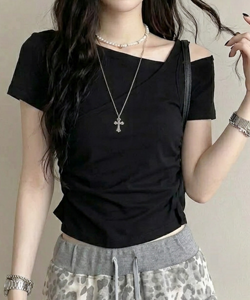 VIVID LADY(ビビッドレディー)の「アシメワンショル レイヤード風 半袖Tシャツ(Tシャツ/カットソー・レディース・グレー/ブラック/ホワイト・FREE)」の4枚目の写真