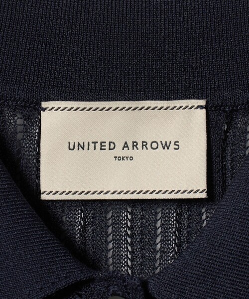 UNITED ARROWS(ユナイテッドアローズ)の「シアー リブ ポロニット ‐ウォッシャブル‐(ニット/セーター・レディース・クリーム/オフホワイト/ネイビー・FREE)」の16枚目の写真