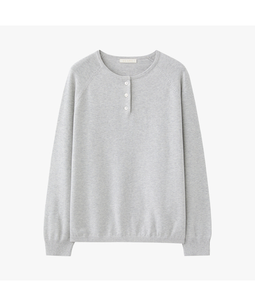 SUARE WOMEN(スアレウーマン)の「(ウィメンズ)コットンカシミヤヘンリーネックスリーブニット - 3カラー(ニット/セーター・レディース・アイボリー/ホワイト・SMALL/MEDIUM)」の2枚目の写真
