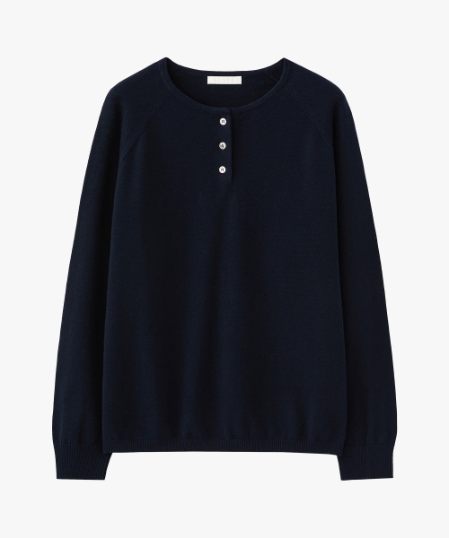 SUARE WOMEN(スアレウーマン)の「(ウィメンズ)コットンカシミヤヘンリーネックスリーブニット - 3カラー(ニット/セーター・レディース・アイボリー/ホワイト・SMALL/MEDIUM)」の5枚目の写真