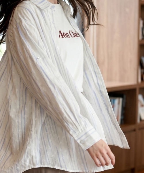 umune（ウムネ）の「ストライプシャツ 長袖 オーバーサイズ ルーズ ビッグシルエット ワッシャー加工 シアー感 透け感 薄手 羽織り カジュアル トップス 秋 冬（シャツ/ブラウス・レディース・ライトブルー/ライトピンク/ライトグレー・FREE）」の5枚目の写真