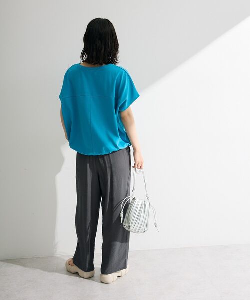 Green Parks(グリーンパークス)の「【適ON】超冷感ドロストフレンチプルオーバー(Tシャツ/カットソー・レディース・ブラック/レッド/オフホワイト/ブルー/キャメル・FREE)」の14枚目の写真