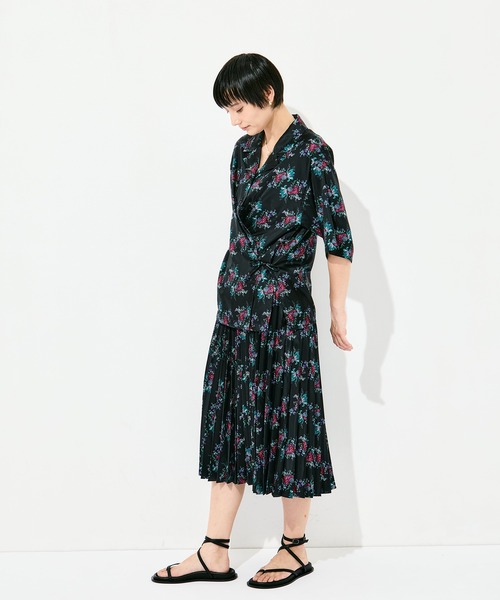 FUMIE TANAKA（フミエタナカ）の「[FUMIE=TANAKA/フミエタナカ]flower pleats SK（スカート・レディース・ホワイト/ブラック・38/36）」の8枚目の写真