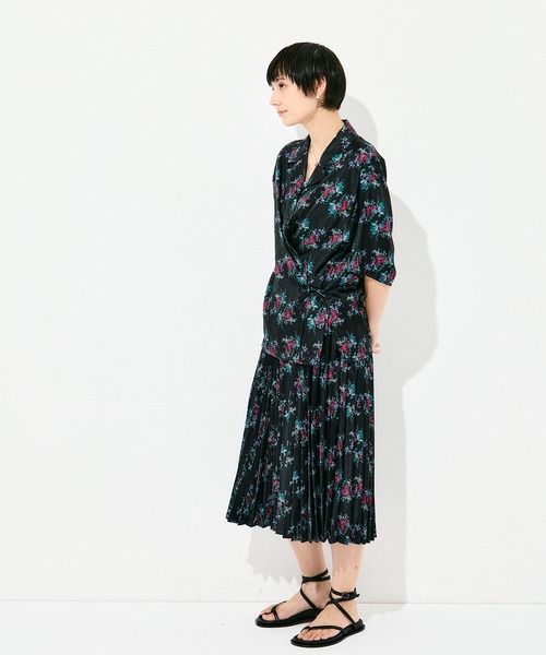 FUMIE TANAKA（フミエタナカ）の「[FUMIE=TANAKA/フミエタナカ]flower pleats SK（スカート・レディース・ホワイト/ブラック・38/36）」の7枚目の写真