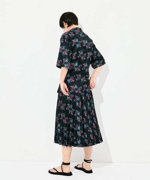 FUMIE TANAKA（フミエタナカ）の「[FUMIE=TANAKA/フミエタナカ]flower pleats SK（スカート・レディース・ホワイト/ブラック・38/36）」の6枚目の写真
