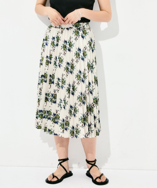 FUMIE TANAKA（フミエタナカ）の「[FUMIE=TANAKA/フミエタナカ]flower pleats SK（スカート・レディース・ホワイト/ブラック・38/36）」の5枚目の写真