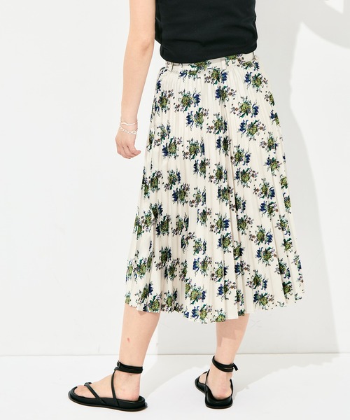 FUMIE TANAKA（フミエタナカ）の「[FUMIE=TANAKA/フミエタナカ]flower pleats SK（スカート・レディース・ホワイト/ブラック・38/36）」の3枚目の写真