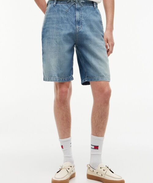 tommy jeans(トミー ジーンズ)の「リラックスセーリングショートパンツ(デニムパンツ・メンズ・インディゴブルー・36inch/34inch/32inch/30inch/28inch)」の1枚目の写真