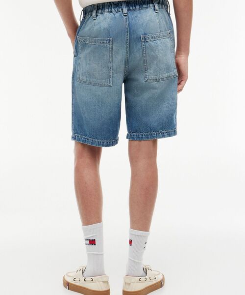 tommy jeans(トミー ジーンズ)の「リラックスセーリングショートパンツ(デニムパンツ・メンズ・インディゴブルー・36inch/34inch/32inch/30inch/28inch)」の4枚目の写真