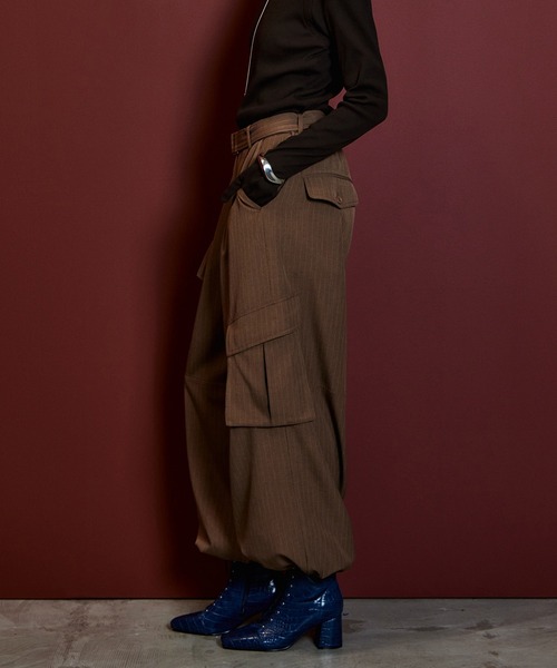 MAISON SPECIAL(メゾンスペシャル)の「【2026Autumn PRE-ORDER】Belted Suiting Cargo Pants/ベルテッドスーチングカーゴパンツ(カーゴパンツ・レディース・キャメル/ブラック/グレー・38/36)」の14枚目の写真