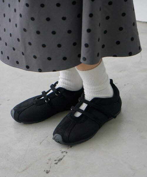 CIAOPANIC TYPY(チャオパニックティピー)の「:【TYNNE.】【軽量/サイズ展開豊富】メリージェーンスニーカー(スニーカー・レディース・ブラック/ブラウン・SMALL/MEDIUM/LARGE/X-LARGE)」の2枚目の写真