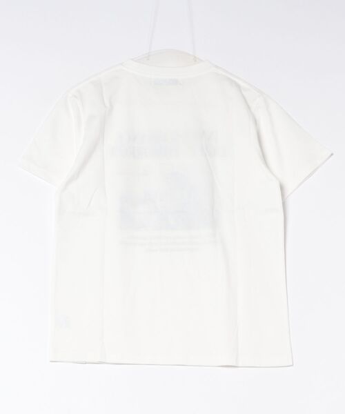 AT THE TRNK（アットザトランク）の「フラワープリント フォト Ｔシャツ AT THE TRNK（Tシャツ/カットソー・レディース・ベージュ/チャコール/ホワイト・フリー）」の8枚目の写真