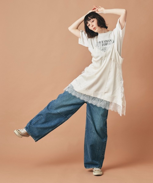AT THE TRNK（アットザトランク）の「フラワープリント フォト Ｔシャツ AT THE TRNK（Tシャツ/カットソー・レディース・ベージュ/チャコール/ホワイト・フリー）」の12枚目の写真