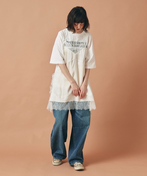 AT THE TRNK（アットザトランク）の「フラワープリント フォト Ｔシャツ AT THE TRNK（Tシャツ/カットソー・レディース・ベージュ/チャコール/ホワイト・フリー）」の13枚目の写真