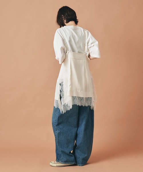 AT THE TRNK（アットザトランク）の「フラワープリント フォト Ｔシャツ AT THE TRNK（Tシャツ/カットソー・レディース・ベージュ/チャコール/ホワイト・フリー）」の14枚目の写真