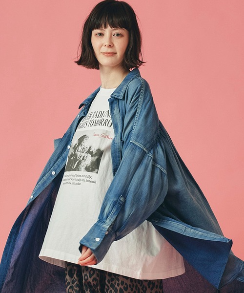 AT THE TRNK（アットザトランク）の「フラワープリント フォト Ｔシャツ AT THE TRNK（Tシャツ/カットソー・レディース・ベージュ/チャコール/ホワイト・フリー）」の21枚目の写真