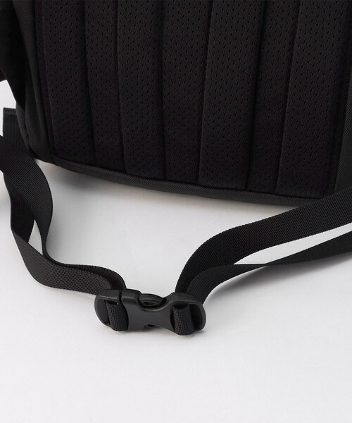 ARC'TERYX(アークテリクス)の「ARC’TERYX/アークテリクス マンティス 26 バックパック/Mantis 26 Backpack(バックパック/リュック・メンズ・ブラック/サックスブルー・ONE SIZE)」の10枚目の写真
