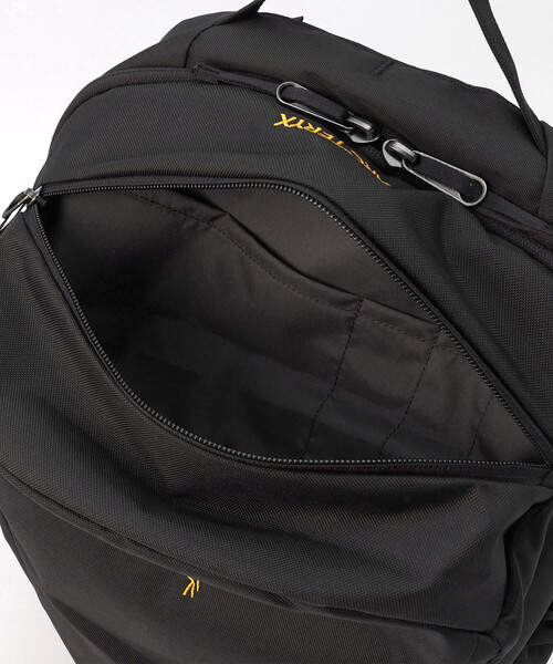 ARC'TERYX(アークテリクス)の「ARC’TERYX/アークテリクス マンティス 26 バックパック/Mantis 26 Backpack(バックパック/リュック・メンズ・ブラック/サックスブルー・ONE SIZE)」の15枚目の写真