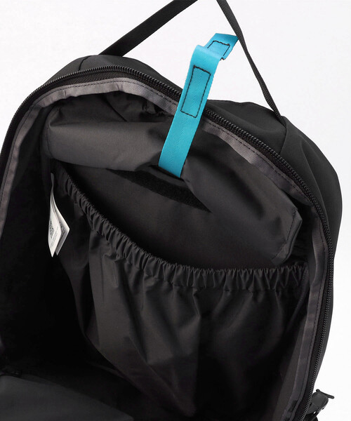 ARC'TERYX(アークテリクス)の「ARC’TERYX/アークテリクス マンティス 26 バックパック/Mantis 26 Backpack(バックパック/リュック・メンズ・ブラック/サックスブルー・ONE SIZE)」の18枚目の写真