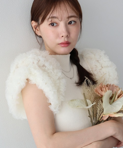 BLUEEAST(ブルーイースト)の「フラワーチュールスリーブニット(ニット/セーター・レディース・チャコールグレー/ブラック/アイボリー・MEDIUM)」の10枚目の写真