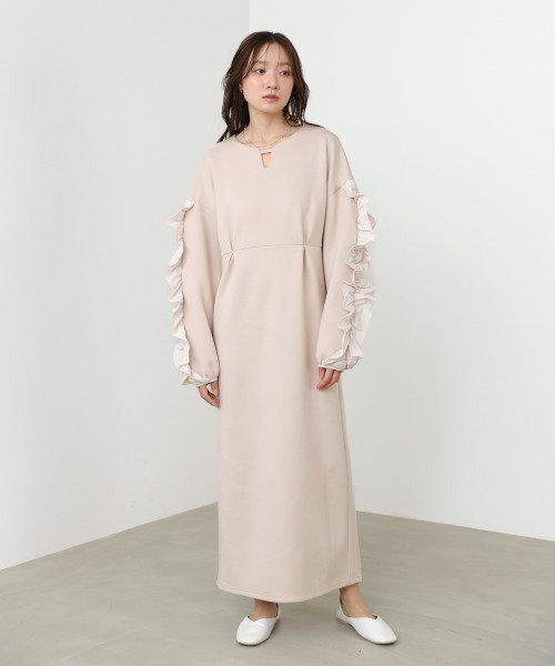 Bab(バブ)の「【S/Mサイズ展開】フリルスリーブポンチワンピース(ワンピース・レディース・ベージュ/ブラック・SMALL/MEDIUM)」の3枚目の写真