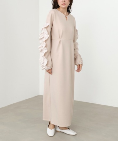 Bab(バブ)の「【S/Mサイズ展開】フリルスリーブポンチワンピース(ワンピース・レディース・ベージュ/ブラック・SMALL/MEDIUM)」の7枚目の写真