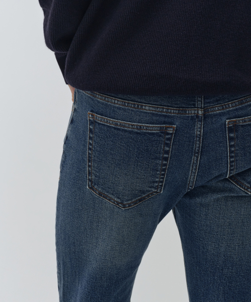 MUSINSA STANDARD（ムシンサスタンダード）の「スリムストレートデニムパンツ [ミディアムインディゴ]（デニムパンツ・メンズ・その他・28/29/30/31/32/33/34/36/38）」の6枚目の写真