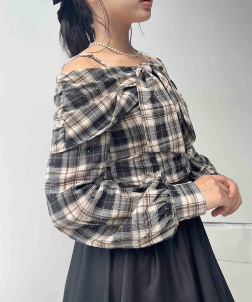 AS KNOW AS plus(アズノゥアズプラス)の「☆リボンオフショルブラウス(シャツ/ブラウス・レディース・ピンク系/ブラック系/ブラウン系・FREE)」の22枚目の写真