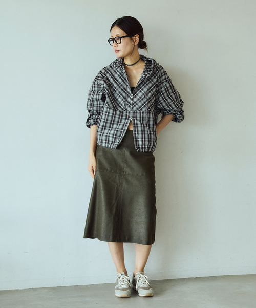 IENA LA BOUCLE(イエナラブークル)の「IENA LA BOUCLE ハイカウントチェックタフタブルゾン(その他アウター・レディース・チョコ・FREE)」の14枚目の写真