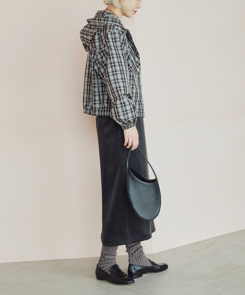 IENA LA BOUCLE(イエナラブークル)の「IENA LA BOUCLE ハイカウントチェックタフタブルゾン(その他アウター・レディース・チョコ・FREE)」の3枚目の写真