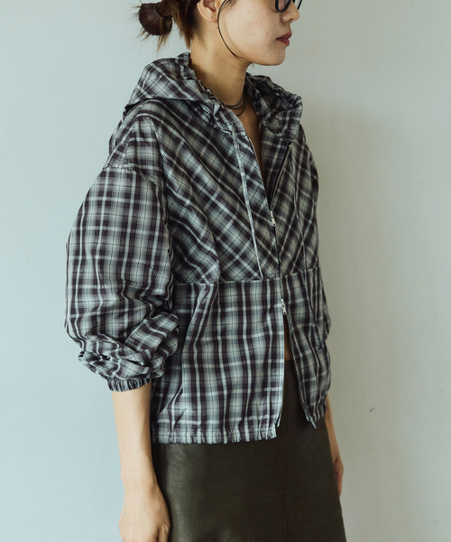 IENA LA BOUCLE(イエナラブークル)の「IENA LA BOUCLE ハイカウントチェックタフタブルゾン(その他アウター・レディース・チョコ・FREE)」の5枚目の写真