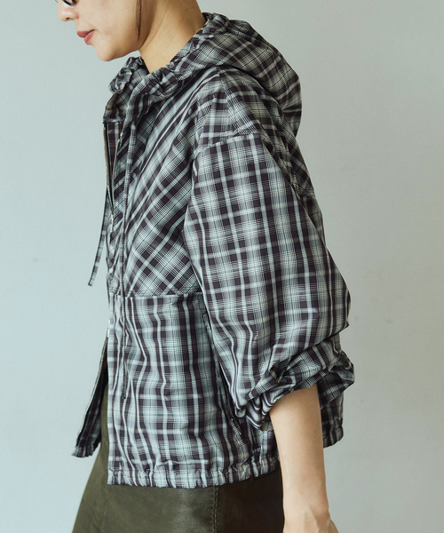 IENA LA BOUCLE(イエナラブークル)の「IENA LA BOUCLE ハイカウントチェックタフタブルゾン(その他アウター・レディース・チョコ・FREE)」の6枚目の写真