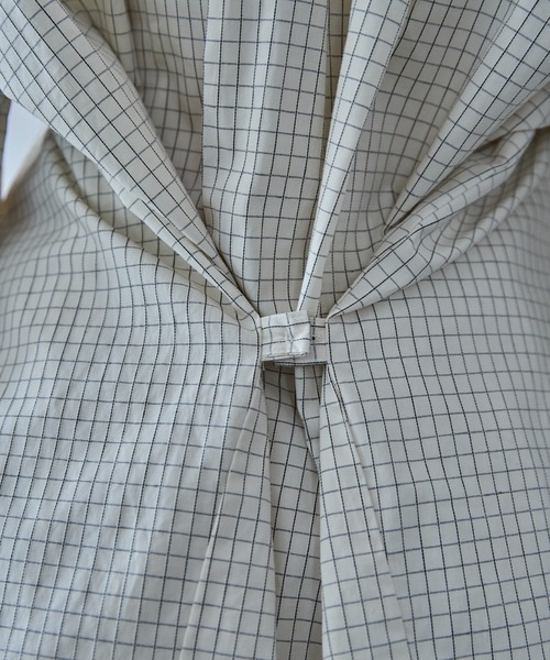 VION（ヴィオン）の「チェックショルダーパデッドシャツ / Check Shoulder Padded Shirt（シャツ/ブラウス・レディース・ホワイト/ベージュ・FREE）」の10枚目の写真