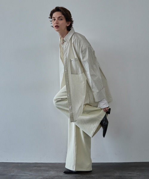 VION（ヴィオン）の「チェックショルダーパデッドシャツ / Check Shoulder Padded Shirt（シャツ/ブラウス・レディース・ホワイト/ベージュ・FREE）」の5枚目の写真