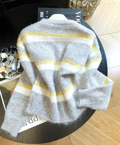 LUCPY(ラクピー)の「パステルボーダーVネックニットカーディガン(カーディガン/ボレロ・レディース・ピンク/ブルー/グレー・FREE)」の4枚目の写真