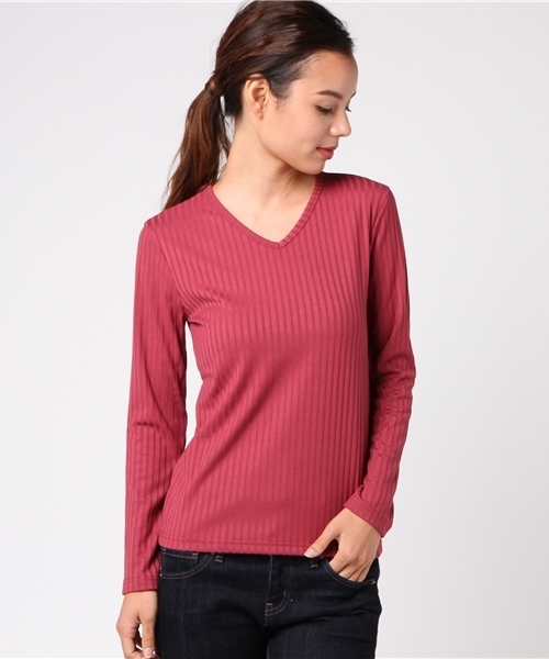 Honeys（ハニーズ）の「テレコ素材ＶネックロングＴシャツ（Tシャツ/カットソー・レディース・ブラック/ブルー/ピンク/カーキ/チャコール/オフホワイト・L/LL/M）」の6枚目の写真