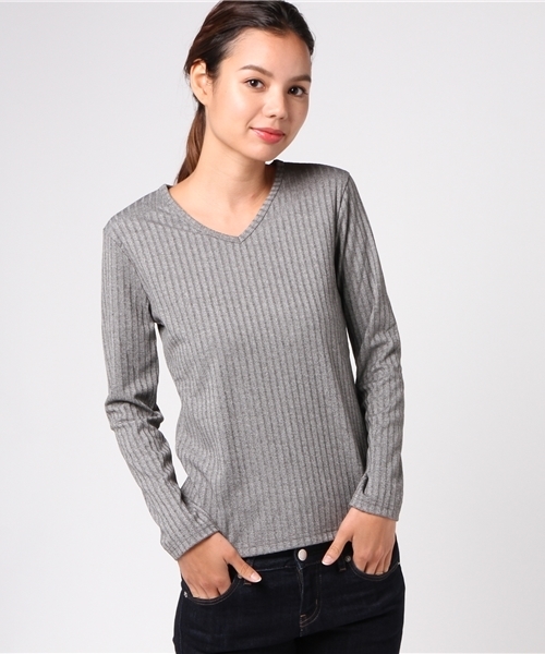 Honeys（ハニーズ）の「テレコ素材ＶネックロングＴシャツ（Tシャツ/カットソー・レディース・ブラック/ブルー/ピンク/カーキ/チャコール/オフホワイト・L/LL/M）」の3枚目の写真