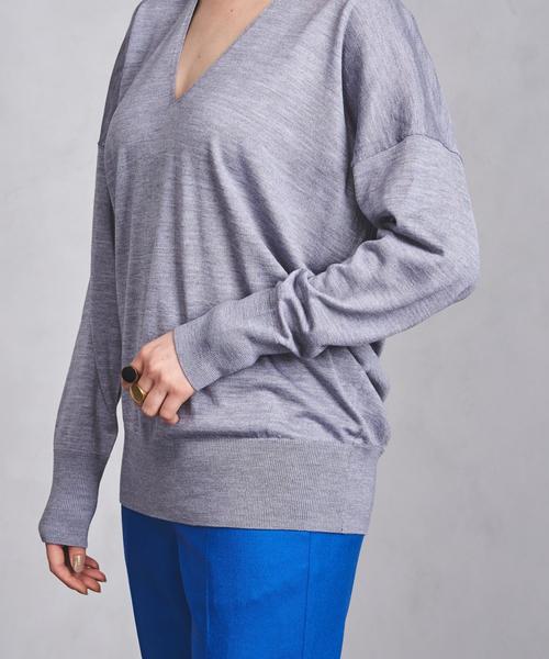 UNITEDARROWS・Vネック バックボリューム ニット・ベージュ UNITED ARROWS（ユナイテッドアローズ）の「○UBCB Vネック バック