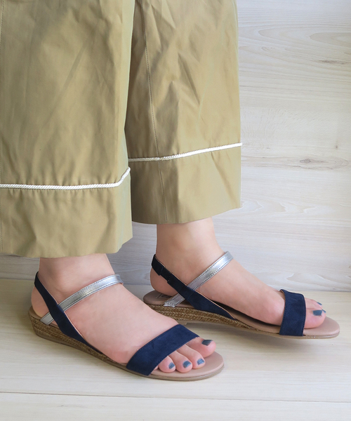 GAIMO(ガイモ)の「【VERY 5月号掲載】「gaimo/ガイモ」バイカラーストラップサンダル/NEPAL-JK(サンダル)」|ネイビー